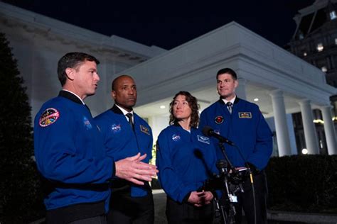 NASA's Artemis II crew visits the White House